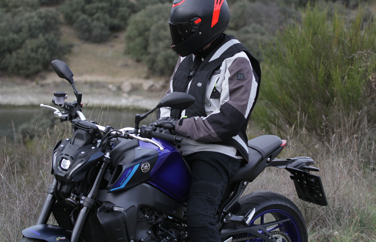 chaleco airbag moto homologado con certificaci&oacute;n EN 17092